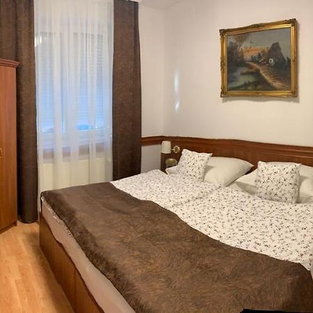 Konig Apartman ヘーヴィーズ エクステリア 写真