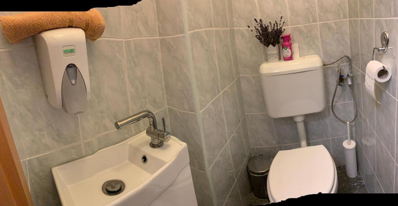 Konig Apartman ヘーヴィーズ エクステリア 写真